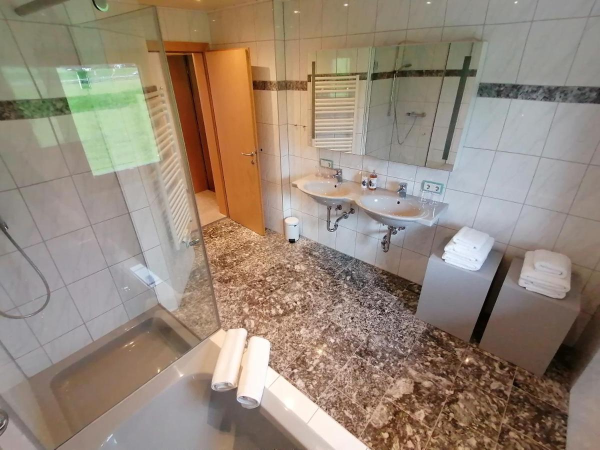 Ferienwohnungen Strass Im Zillertal Bagian luar foto